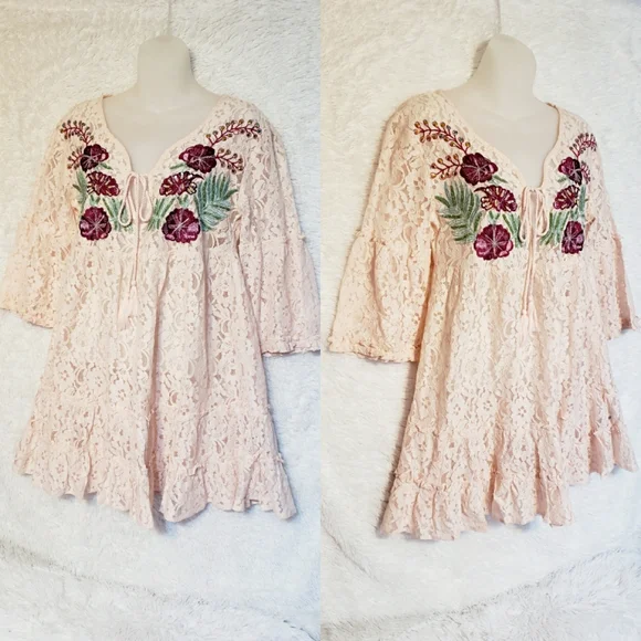 Guess Bell Sleeve Floral Lace Mini Dress - Picture 4 of 10